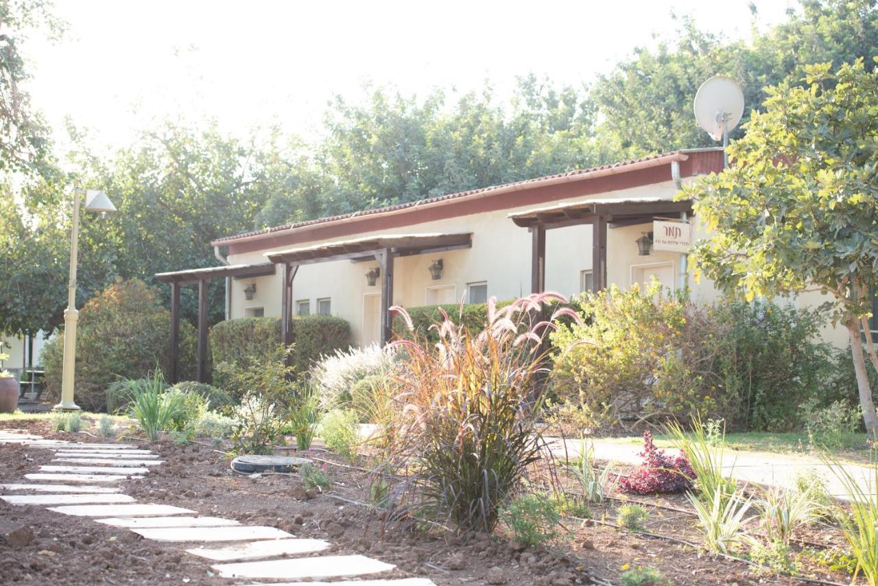 Kibbutz Tiratzvi - Country Lodging Tirat Zevi Zewnętrze zdjęcie